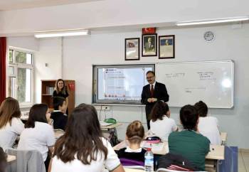 Vali Kızılkaya’Dan Öğrencilerle Bir Araya Geldi
