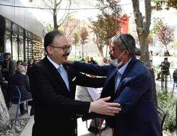 Vali Kızılkaya’Nın Halkla Olan Samimiyeti Fotoğraf Karelerine Yansıdı
