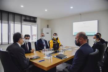 Vali Kızılkaya Sağlık Hizmetleri Hakkında Brifing Aldı
