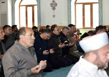 Vali Kızılkaya Şehit Polisleri Anma Programına Katıldı
