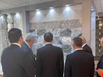 Vali Kızılkaya Seramik Fabrikasının Yeni Yatırım Süreçleri Hakkında Bilgi Aldı
