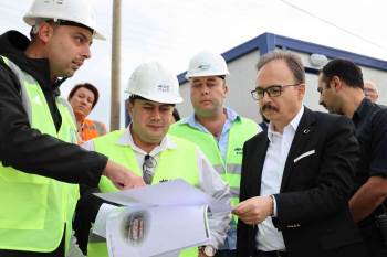 Vali Kızılkaya Yapımına Başlanan 2 Okulda İncelemelerde Bulundu
