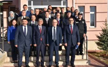 Vali Mustafa Tutulmaz Kızılören İlçesinde İncelemelerde Bulundu
