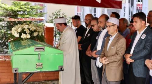 Vali Şefik Aygöl, Niyazi Çapa'nın cenazesine katıldı