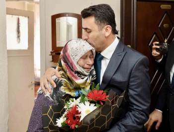 Vali Şefik Aygöl Şehit Ailelerinin Hayır Duasını Aldı
