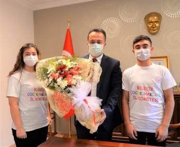 Vali Şentürk, ’’Sevgiyle Büyüyen Çocuk, Dünyaya Sevgiyle Bakar’’
