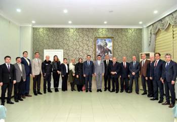 Vali Şentürk, Mülki İdare Amirleriyle Bir Araya Geldi
