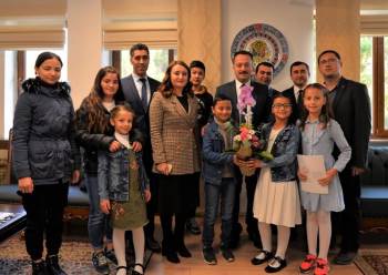 Vali Şentürk’E İl Çocuk Hakları Komitesinden Ziyaret
