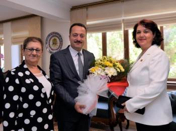 Vali Şentürk Muhtarlarla Buluştu
