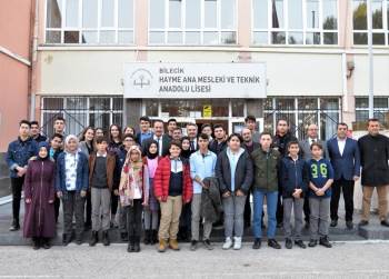 Vali Şentürk Temsili İdarecilik Yapan Öğrencilerle Buluştu
