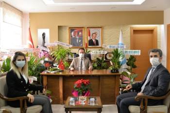 Vali Şentürk’Ten İl Özel İdaresi Genel Sekreteri Bayrakçı’Ya Ziyaret
