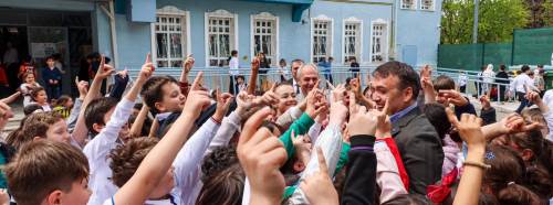 Vali Sözer, öğrencilerle bir araya geldi