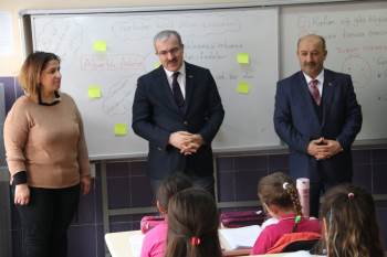 Vali Toraman: “Öğretmen Eğitimde Mihenk Taşıdır”
