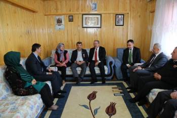 Vali Toraman, Uzman Onbaşı Hüseyin Ümit’İ Ziyaret Etti
