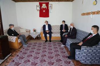 Vali Toraman’Dan Şehit Ailelerine Bayram Ziyareti
