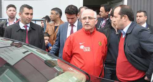 VALİ TUNA: AKHİSAR'I KINIYORUM