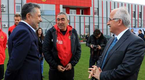 VALİ TUNA'DAN ES ES'E MORAL ZİYARETİ