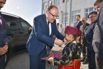 Vali Tutulmaz Bayat İlçesinde Muhtarları Dinledi
