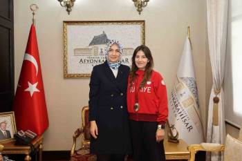 Vali Yiğitbaşı, Olimpiyat Üçüncüsünü Ağırladı
