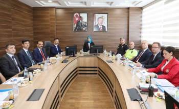 Vali Yiğitbaşı Asayiş Ve Güvenin Temini Noktasında Brifing Aldı
