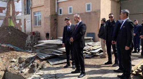 Vali Yılmaz Alpu'da projeleri yerinde inceledi, talepleri dinledi