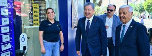 Vali Yılmaz'dan İkieylül Caddesi esnafına ziyaret