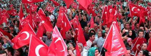 Valilik önünde demokrasi nöbeti