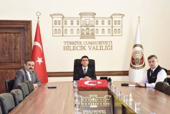 Valilikte Video Konferansla Toplantı
