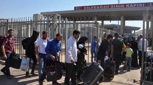 Valizini alan Cilvegözü'ne geldi