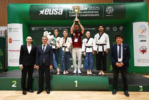 Varşova’da Anadolu Üniversitesi rüzgarı: 1 kupa, 6 madalya