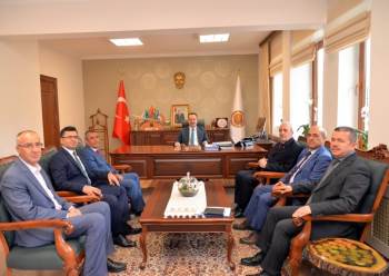 Vergi Ülke Kalkınmasında Ve Ekonomik Büyümesinde Önemli
