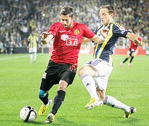 Veysel bir yere gitmiyor