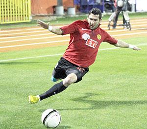 Veysel için girişimler sürüyor