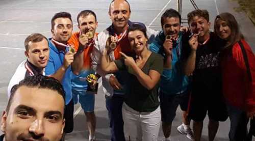 Voleybol turnuvasını Bozüyük kazandı