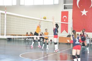 Voleybol ziyafeti sürüyor