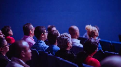 Webinar Nedir? Çevrimiçi Eğitim ve Bilgilendirme Seminerlerinin Detaylı İncelemesi