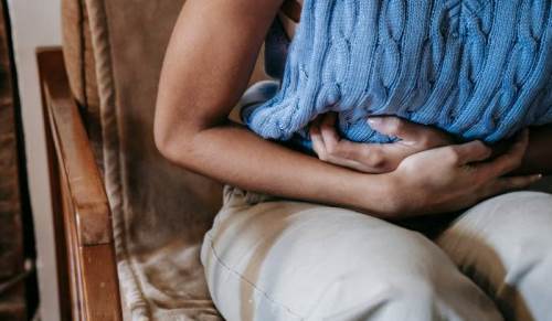 Yağlı Yemek Yedikten Sonra Mide Şişkinliği Nasıl Geçer? İşte Etkili Çözümler!