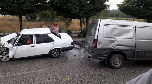 Yağmur Eskişehir'de kazaları artırdı