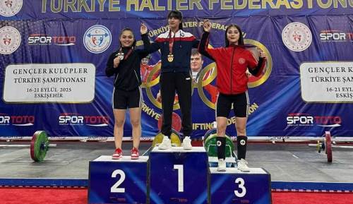 Yağmur Melek Şahin’den Eskişehir'de büyük başarı