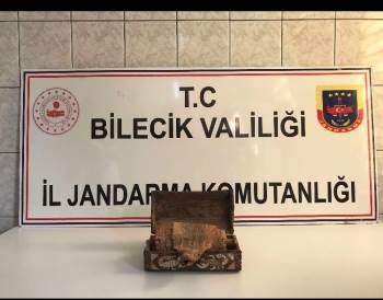 Yahudilikle İlgili Terimler Ve Figürlerin Bulunduğu Yılan Derisi Ele Geçirildi
