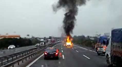 Yaktığı sigara sonları oluyordu!