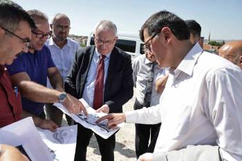 Yapımı Devam Eden Projeleri İnceledi
