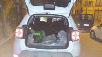 Yaralı Köpekler Tedavi İçin İstanbul’A Gönderildi
