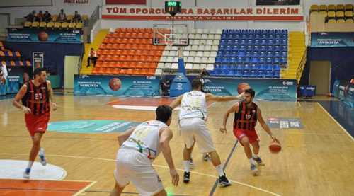 Yarı finaldeyiz! 79-75