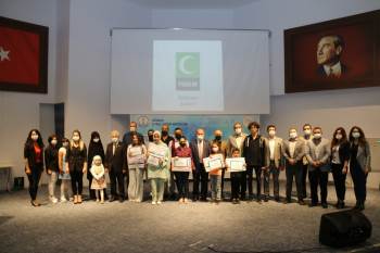 Yarışmada Dereceye Giren Öğrenciler Ödüllendirildi
