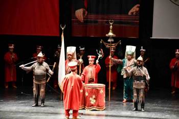 Yaşayan İnsan Hazinesi Salim Yaşar Tarafından Çömlek Yapımı Renkli Görüntüler Yaşandı
