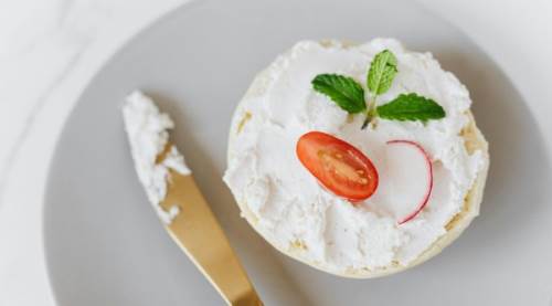 Yaşlanmaya Karşı Beklenmedik Formül: Yağlı Peynir ve Krema Beyni Koruyor