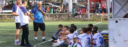 Yaşları küçük yürekleri büyük