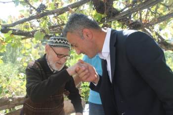 Yaşlı Çiftçilere Anlamlı Ziyaret
