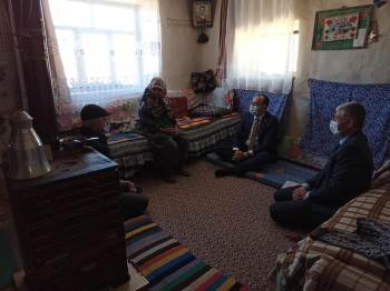 Yaşlılara Evlerinde Ziyaret
